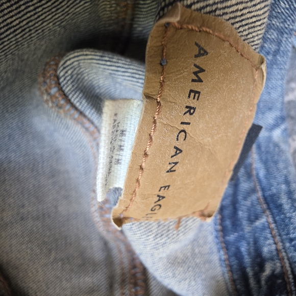 American Eagle Outfitters Medium Blue Cropped Denim Jacket - Picture 2 of 2